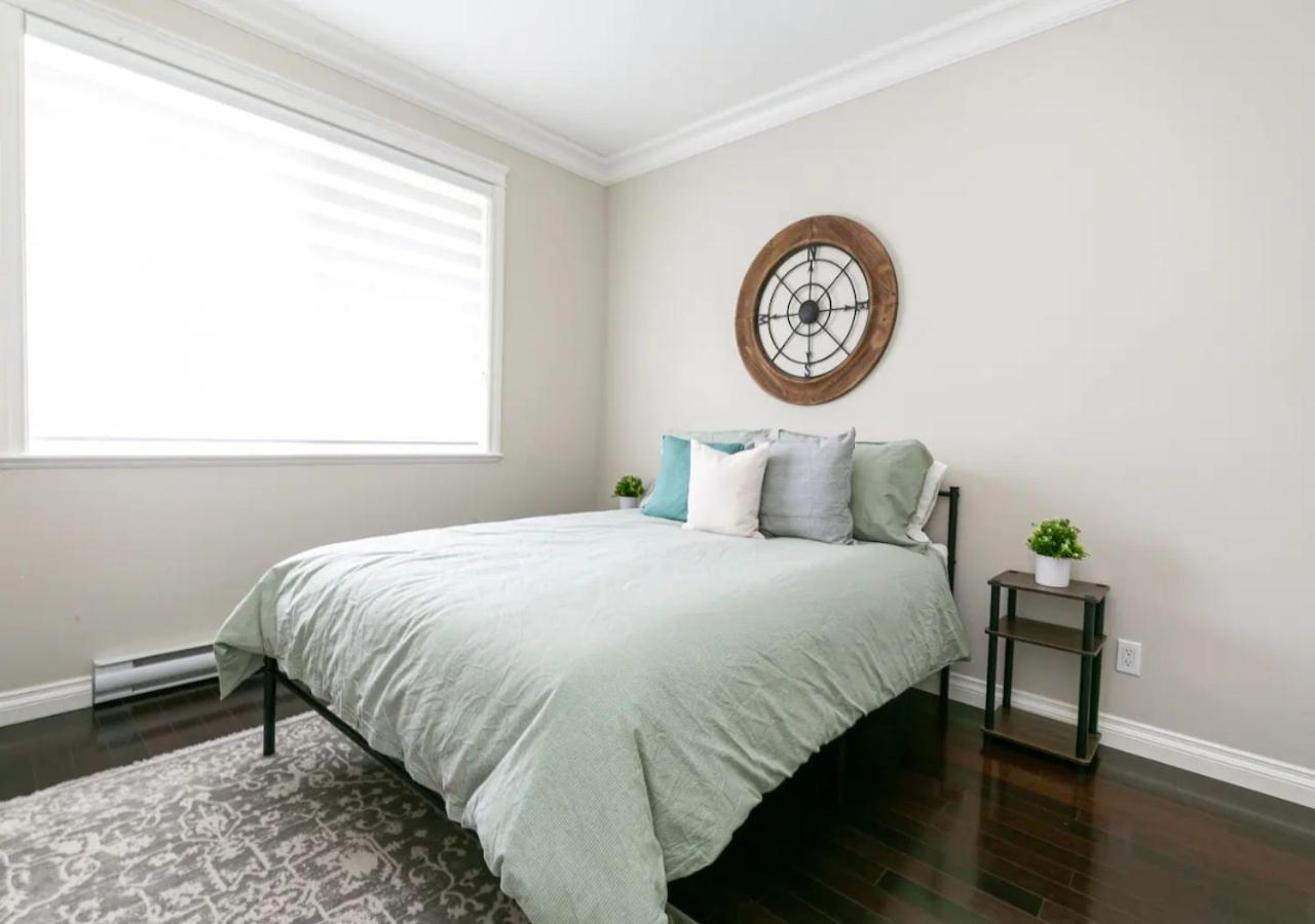 Bellamy Manor Large Home With 5Beds! In Langford Victoria Exterior foto